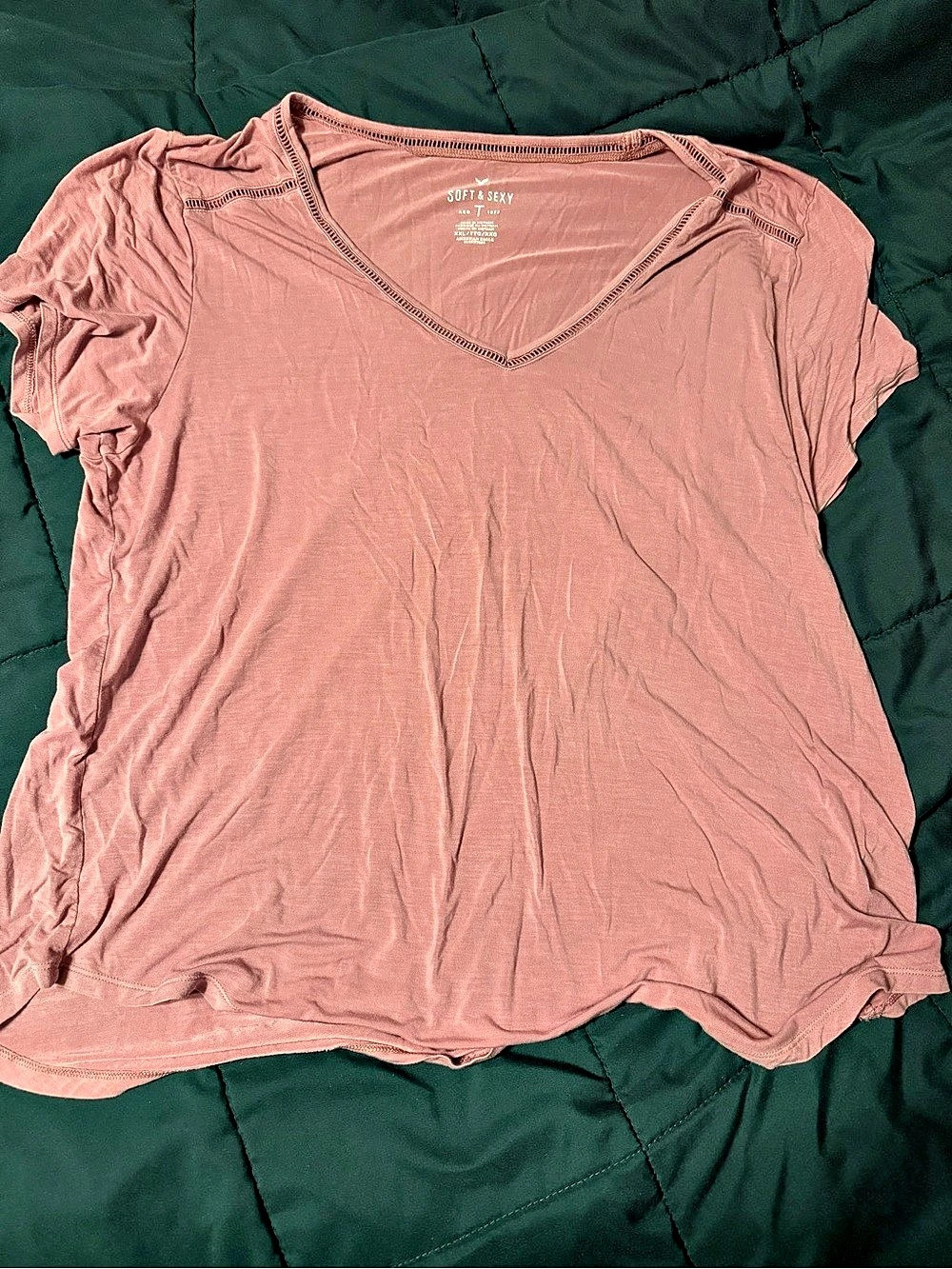 American Eagle Outfitters Soft & Sexy Short Sleeve V-Neck Pink Size XXL